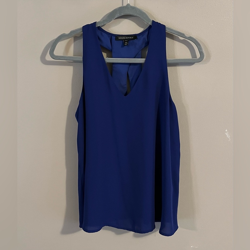 $6💙Bundled Banana Rep Tank